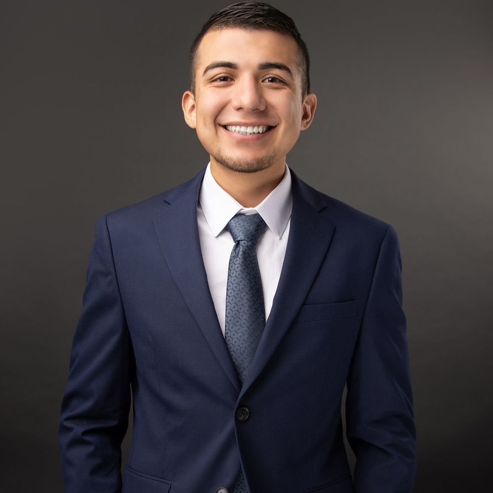Meet your Posher, Luis